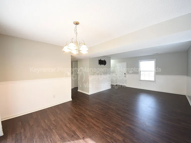 1549 River Creek Cres — Photo 7