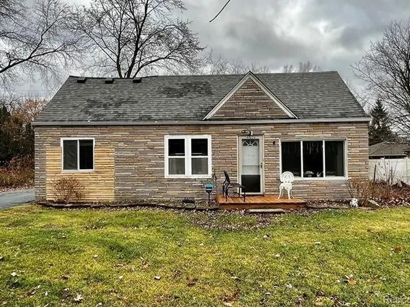 44620 Ecorse Rd, Van Buren Township, MI 48111