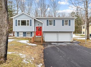 69 Logwood Cir, Essex Jct, VT 05452