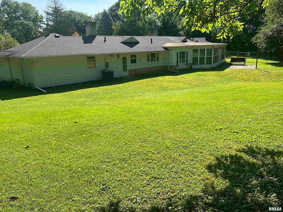 935 2nd Ave S, Clinton, IA 52732 Zillow