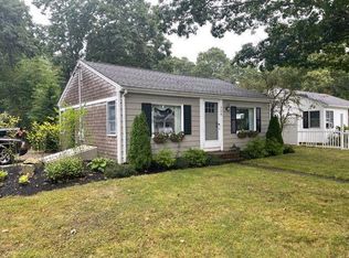 126 Shorewood Dr, East Falmouth, MA 02536
