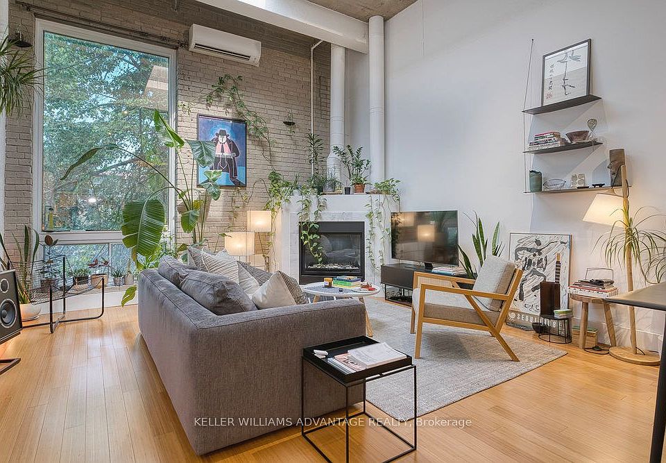 1st image of 264 Seaton St #206