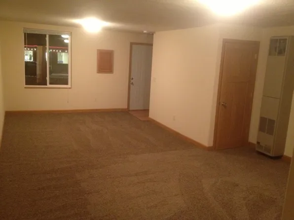 402 Central Ave SE, Bemidji, MN