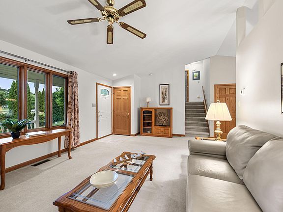 2nd image of 305 Elkwood Ct