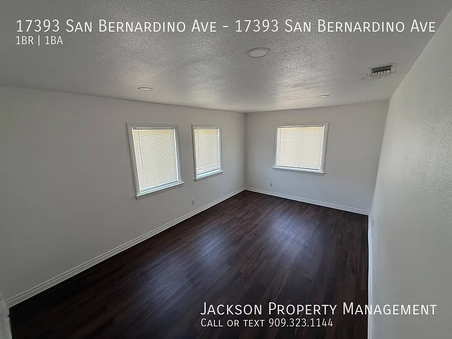 Newly Renovated 1 Bedroom Home in Fontana — Photo 3