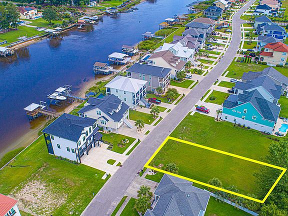 3rd image of 120 Palmetto Harbour Dr. #Palmetto Harbor