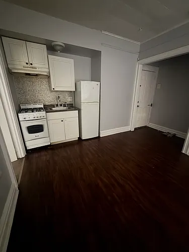 122 Corbin Ave Photo 1