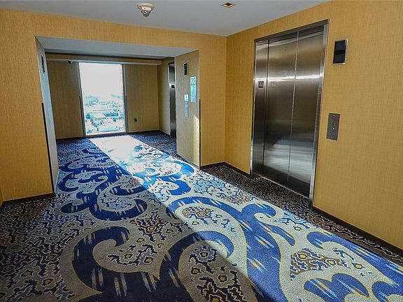 3rd image of 4381 W Flamingo Rd #2321