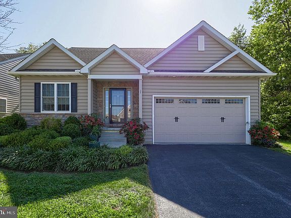4th image of 171 Waypoint Dr #229