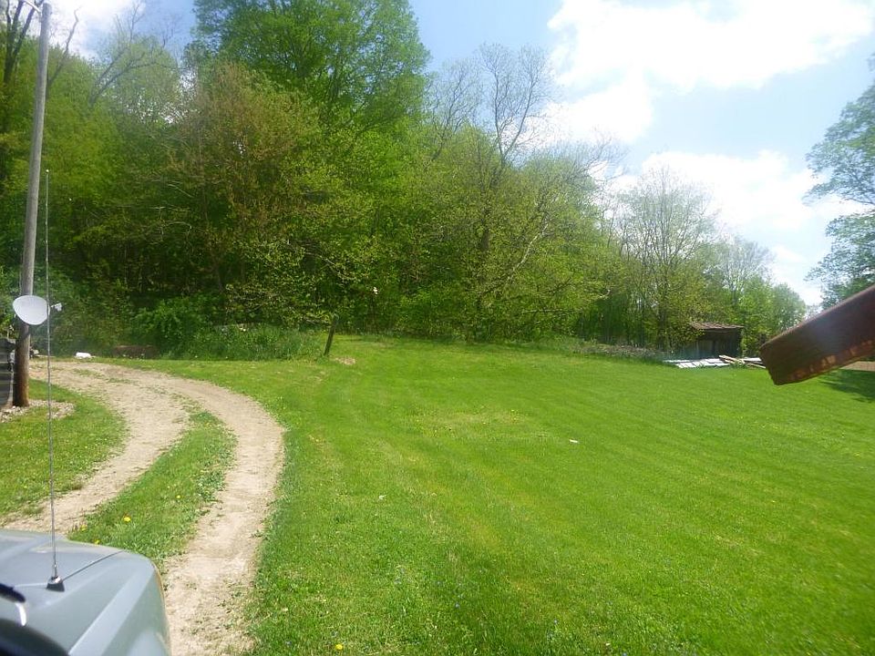 2nd image of 32 Wells Ave