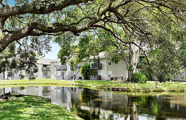 Courtney Cove Apartment Homes — Photo 3