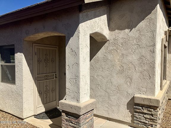 3rd image of 1370 W Via Cerro Colorado