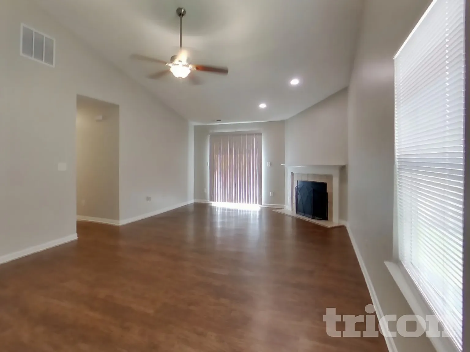 1064 Halifax Lane Indianapolis IN — Photo 3