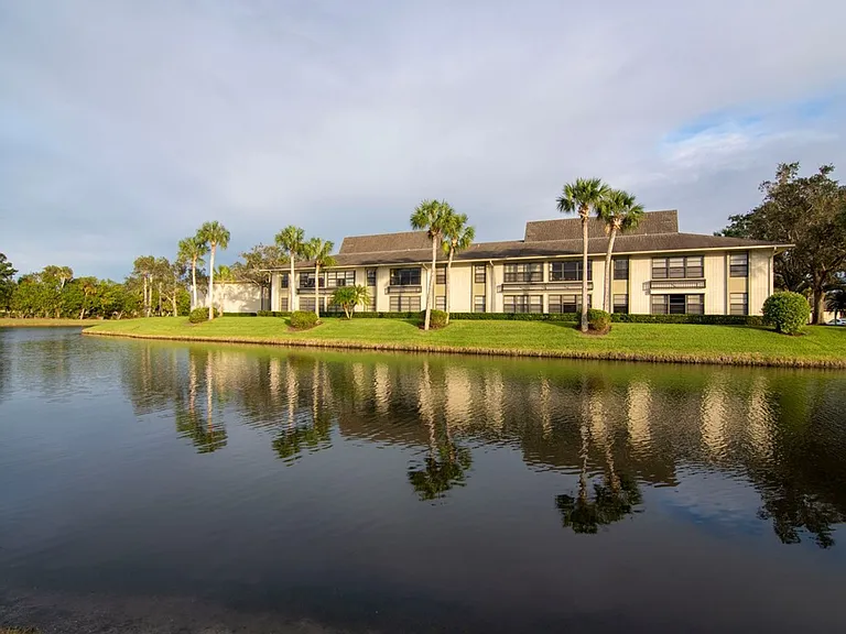 28 Plantation Dr #204 — Photo 19