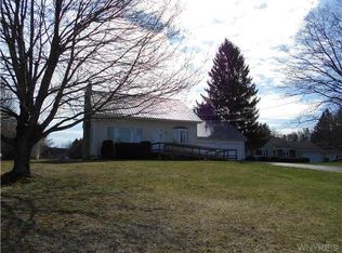 49 Grove St, Delevan, NY 14042