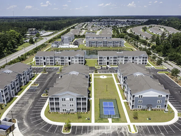 Anchor Pointe Apartments — Photo 27