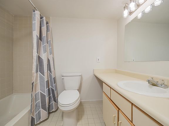 4th image of 1255 Ponce Island Dr #F782