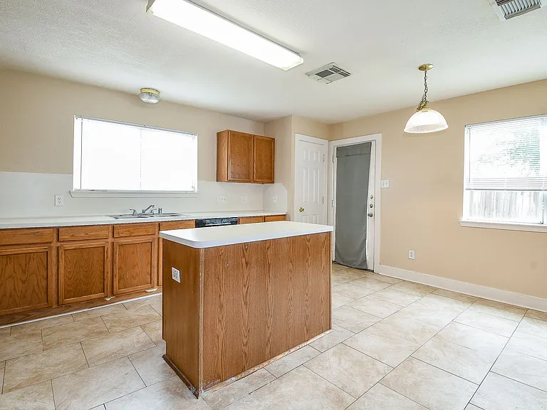 5830 Silver Oak — Photo 12
