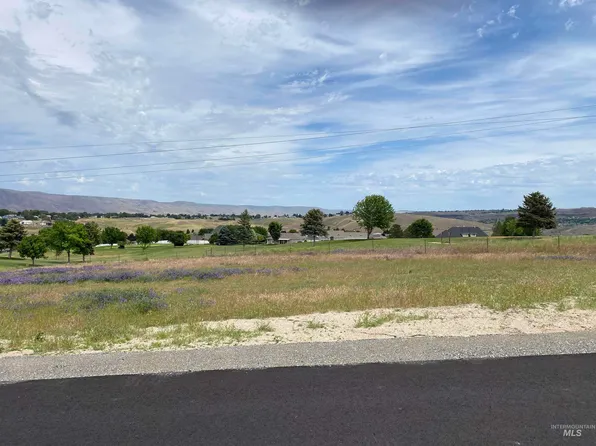 2304 Chukar Ln, Clarkston, WA 99403