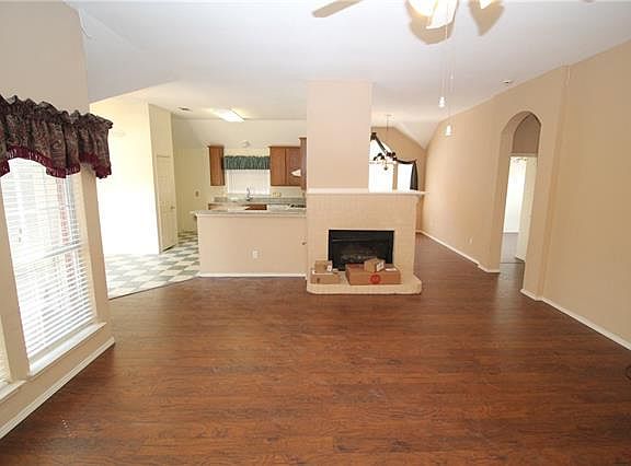 2nd image of 10703 River Oaks Dr