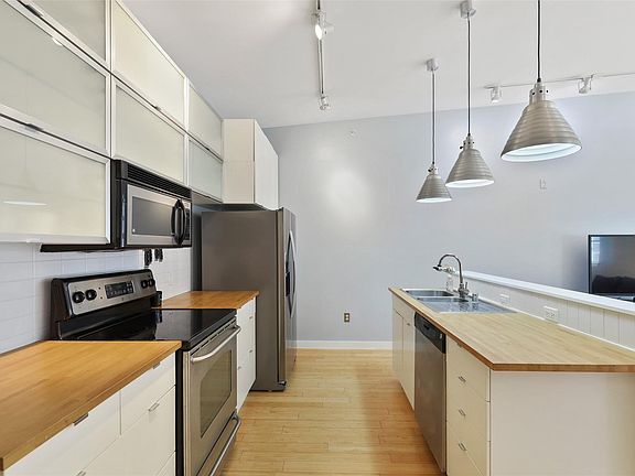 5th image of 1111 S Akard St Unit 406