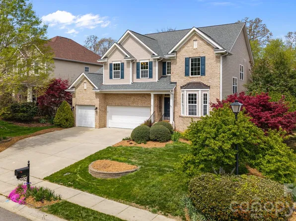 8108 Acacia Ct, Waxhaw, NC 28173