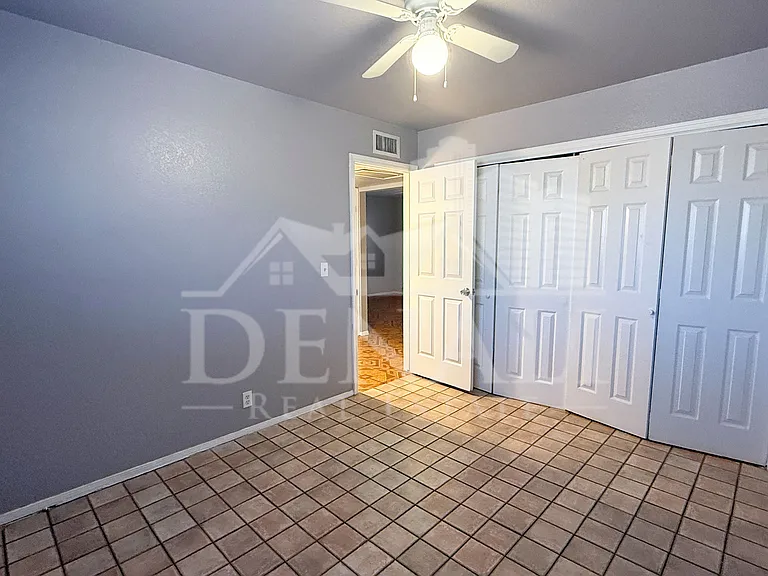 624 E Marilyn Ave #1 — Photo 10