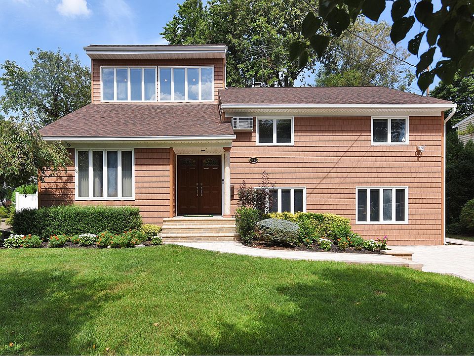 1st image of 17 Walden Ave