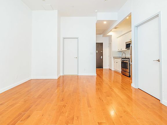 3rd image of 265 Nostrand Ave #B14
