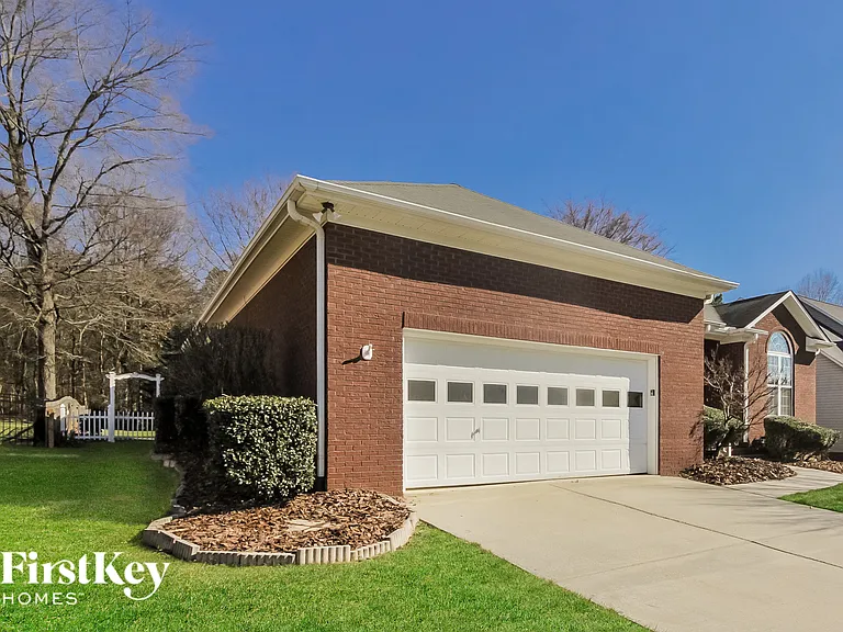 563 Gatsby Pl NW — Photo 3