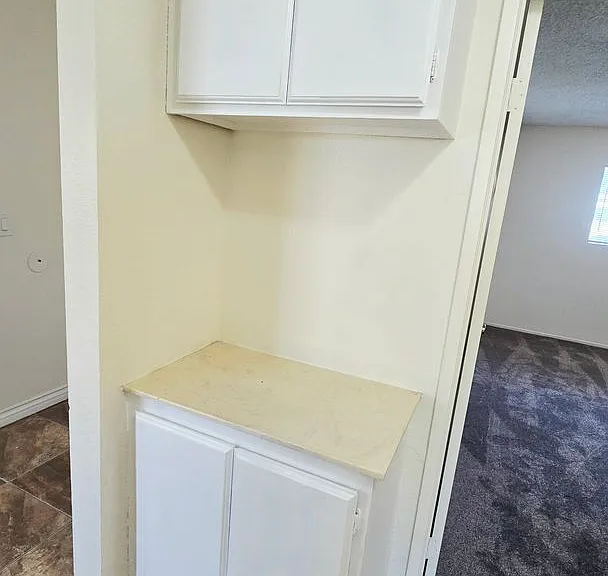 1908 S Mountain Ave — Photo 11
