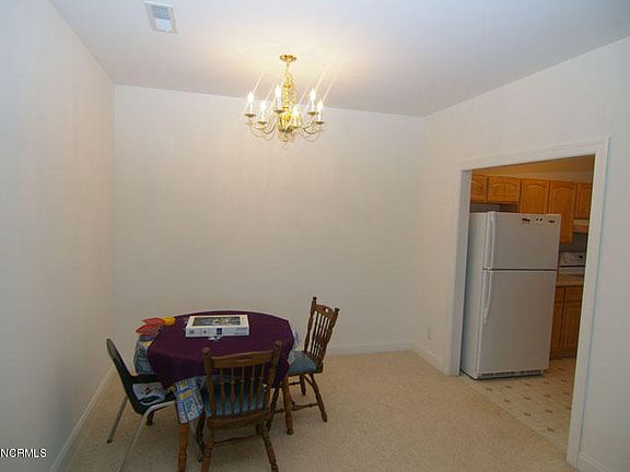 3rd image of 1946-204 Tara Ct