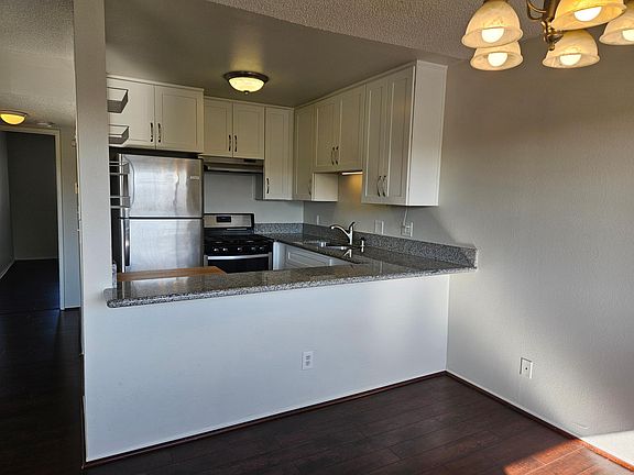 2nd image of 451 W Wilson Ave APT 6