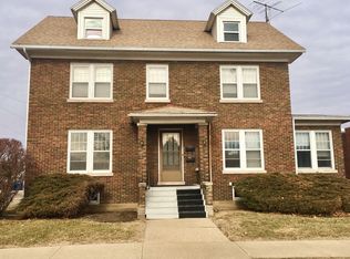 10 W 5th St, Sterling, IL 61081