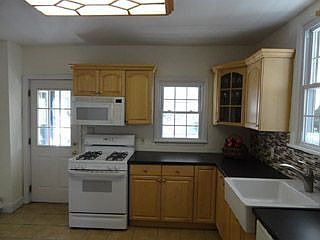 5th image of 75 Central Ave