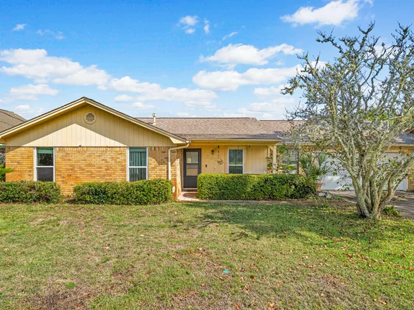 232 Lakeside Ln, Mary Esther, FL 32569