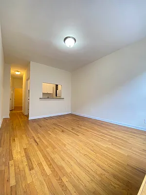 Rented by Bond New York | media 7