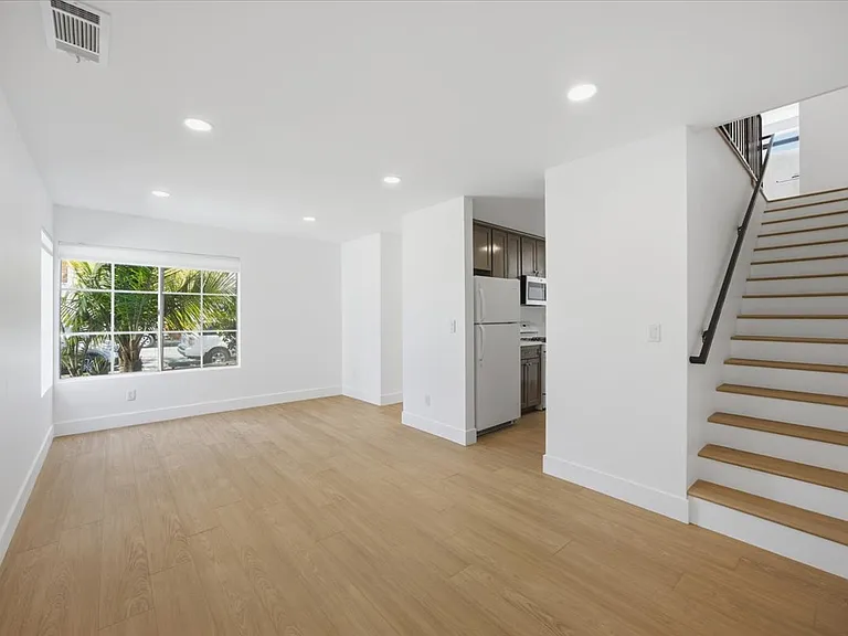 1040 W 165th Pl #1 — Photo 3