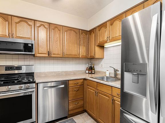 4th image of 532 Pamlico St