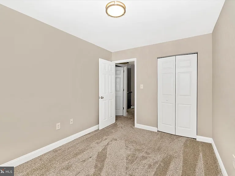 557 Lancaster Pl — Photo 10