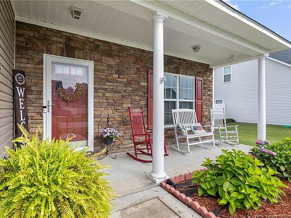 4th image of 200 Stockbridge Dr
