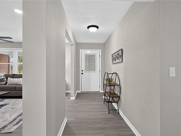 5th image of 1109 Lakeview Dr