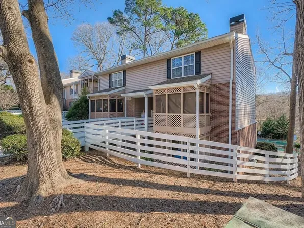 271 Quail Run, Roswell, GA 30076