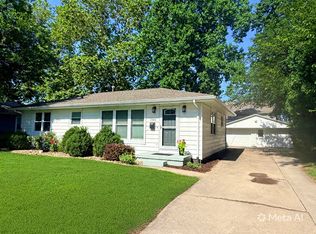 1003 McGregor St, Bloomington, IL 61701