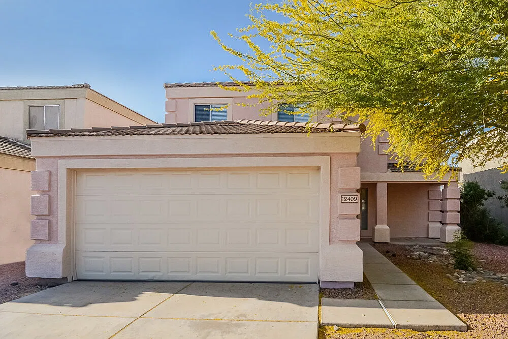 4 bed, 2.0 bath, 1978 sqft, $2,140 — Photo 1