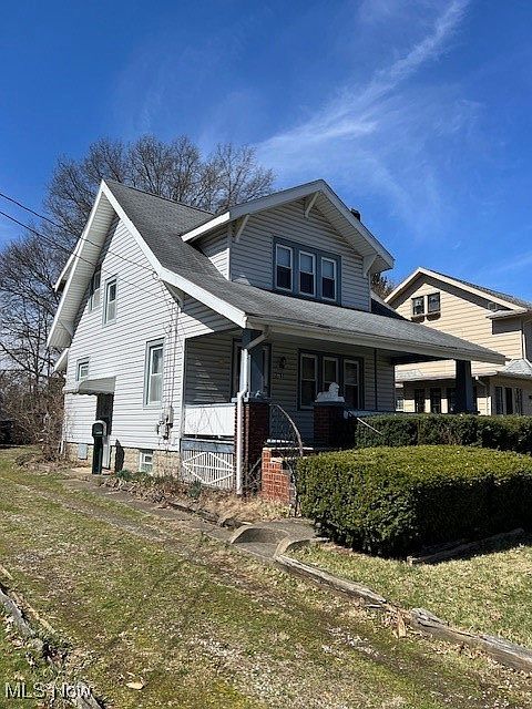2nd image of 2766 Tifft St