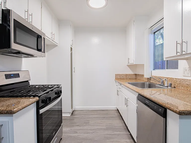 Northgate Apartments — Photo 19