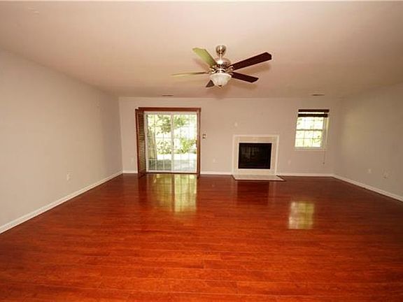 5th image of 321 Heritage Ln