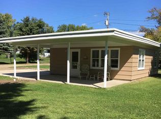 484 N Bay, Montello, WI 53949