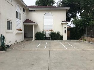 3199 Royal Oaks Dr APT B, Thousand Oaks, CA 91362